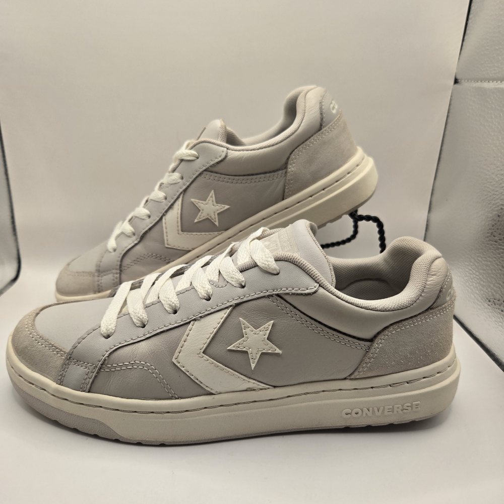 Converse Pro Blaze Classic low-top sneaker in a light gray/pale putty. Mens 7